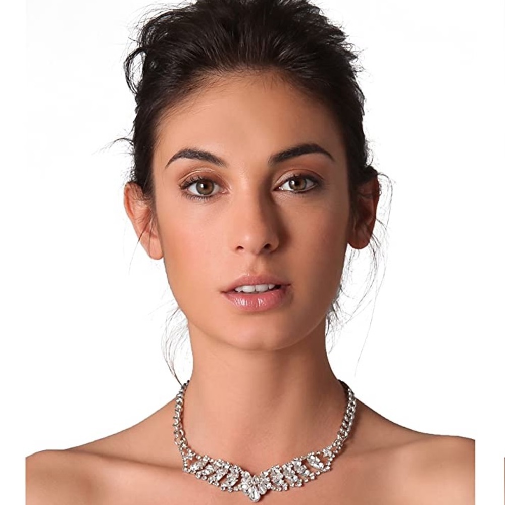 Juliet & Company Curb Chain Crystal Necklace